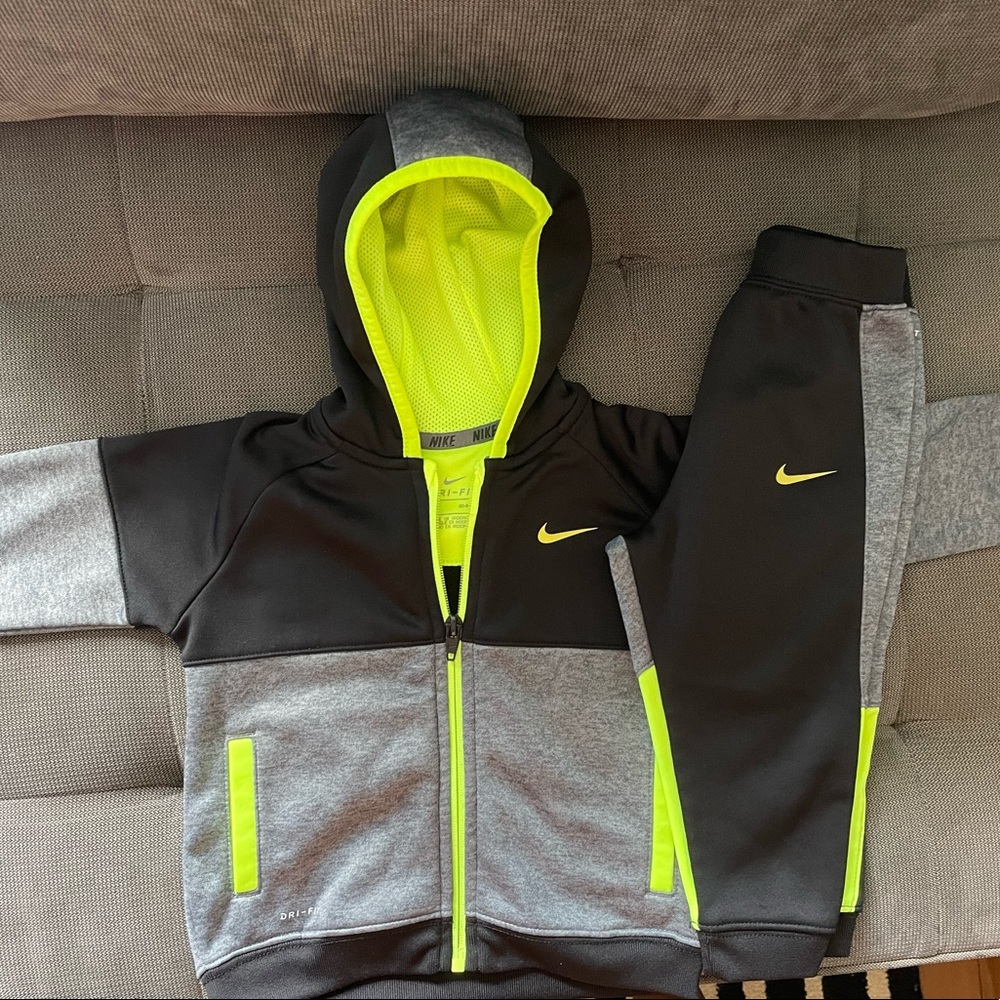 Nike DriFit Tracksuit Size 18M